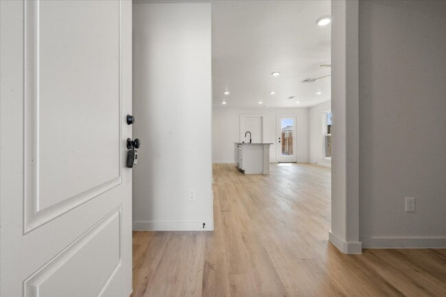 Photo - Beautiful New Build Home in Cypress Ranch!