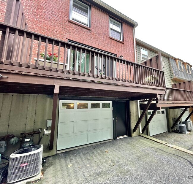 11 Gooseneck Ln
