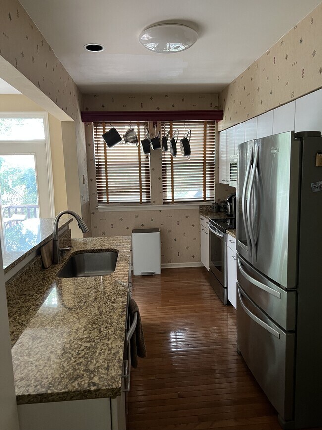 Photo - 6422 Monitor St