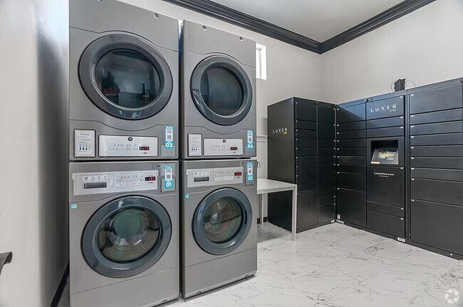 Community Laundry Room - Coronado Villas