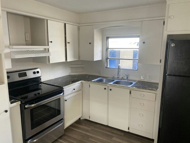 Photo - 5 Tavares Rd