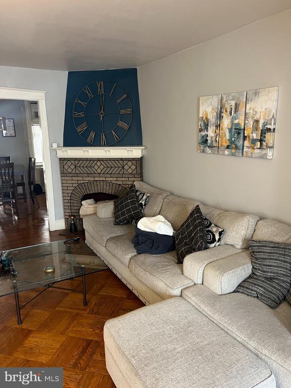 Building Photo - 655 Gerhard St