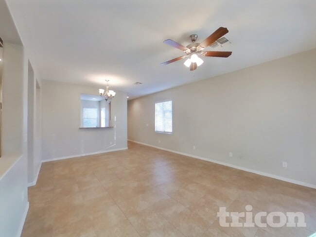 Photo - 723 W Dana Dr