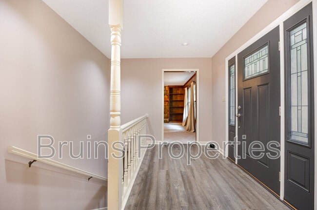 Photo - 229 Creekwood Dr House