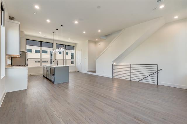 Photo - 4718 Bryan St