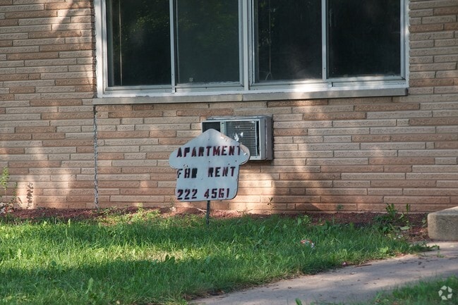 Photo - 1717-1721 Blossom Ln