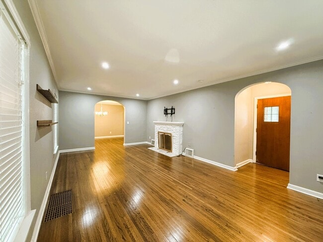 Photo - 514 S Crestway St
