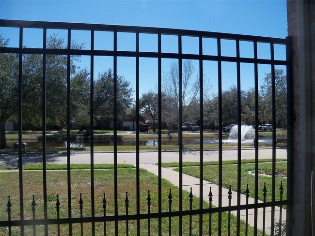 Photo - 5909 Sawyer Dr