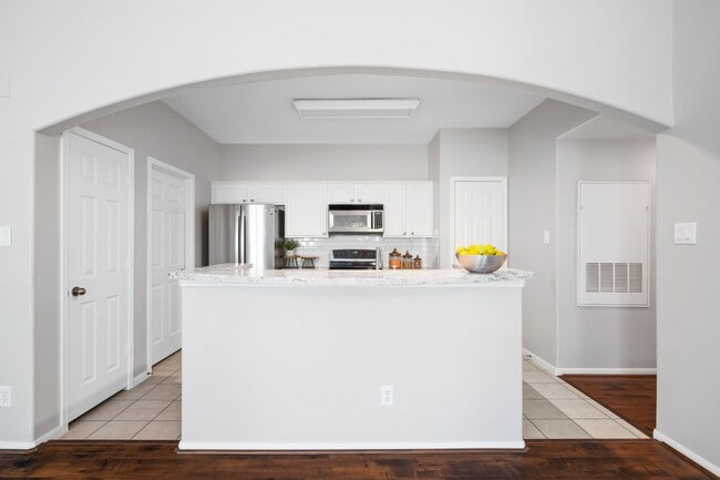Photo - 6607 Lake Woodlands Dr Unidad 633