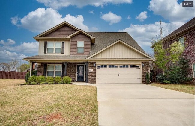 Photo - 103 Rainwood Dr SW House