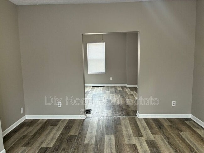 Photo - 715 Lorain Ave