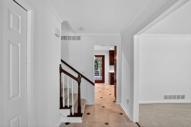 Photo - 447 Cove Dr NE