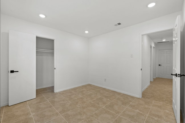 Photo - BEAUTIFUL HOME IN HOUSTON. MOVE IN READY!.