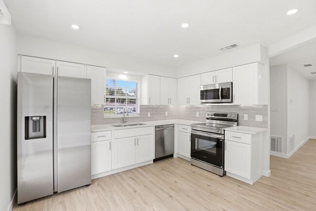 Photo - Modern Living Awaits in This Renovated Oviedo 3BR Duplex Unit 1093