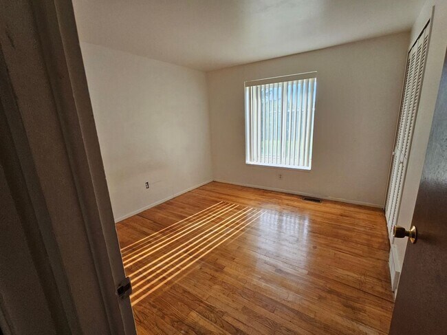 Photo - 29576 City Center Dr Unidad 4
