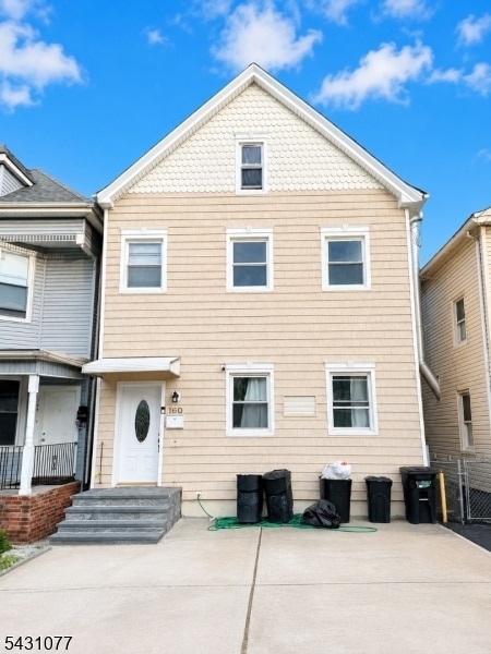 Photo - 160 Elm St