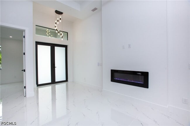 Photo - 407 SE 16th St