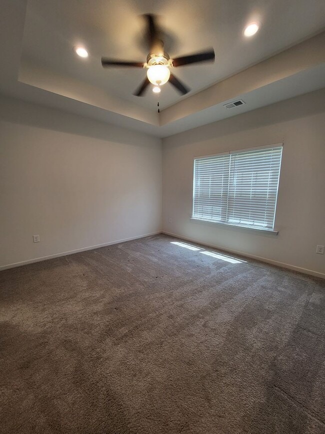 Photo - Cute, Well Maintained, Ranch Close to Mountain Island Lake