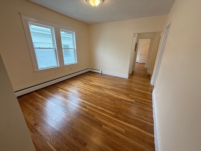 11 Dalrymple St Unit 3
