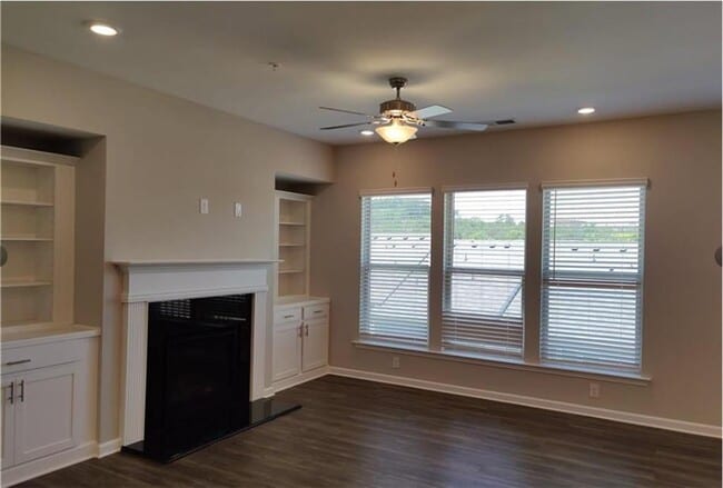 Photo - 1341 Endicott Ct