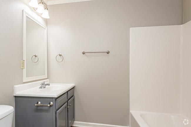 2BR, 2BA - 1,060SF - Guidry Row Apartment Homes