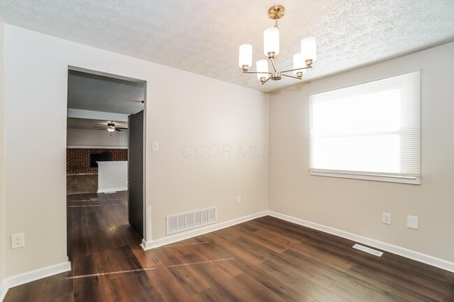 Photo - 4005 Vermilion Ave