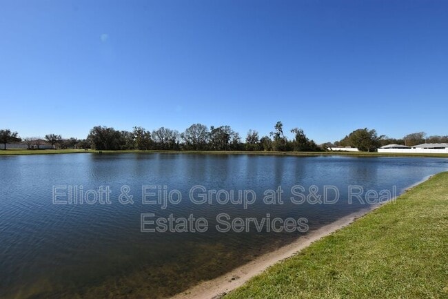 Photo - 4267 Moon Shadow Loop