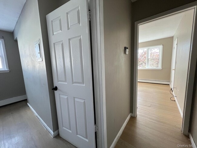 Photo - 1313 Jericho Tpke Unidad Front Apt