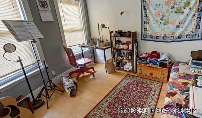 Photo - 131 Brook St Unidad 3