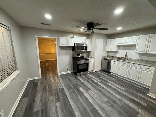 Photo - 907 Walters Ln