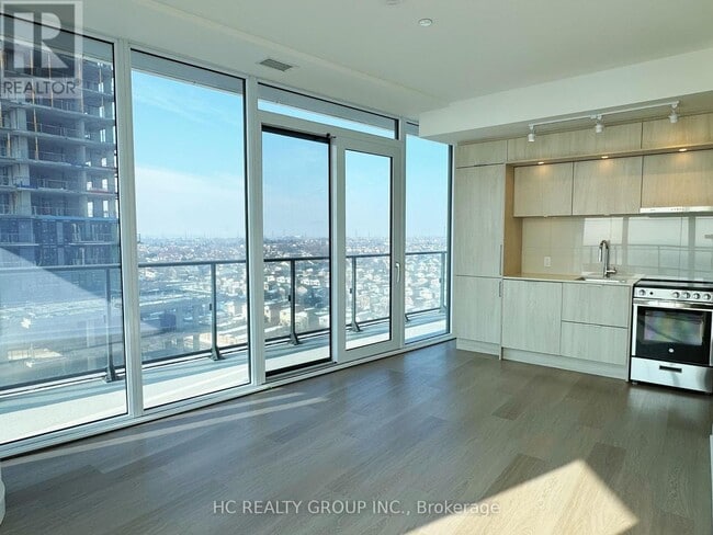 Photo - 448 Burnhamthorpe Rd W Unit 1010