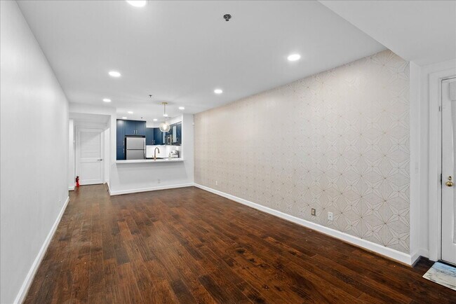 Photo - Modern Comfort in Historic Old Town Apartamento Unidad #105