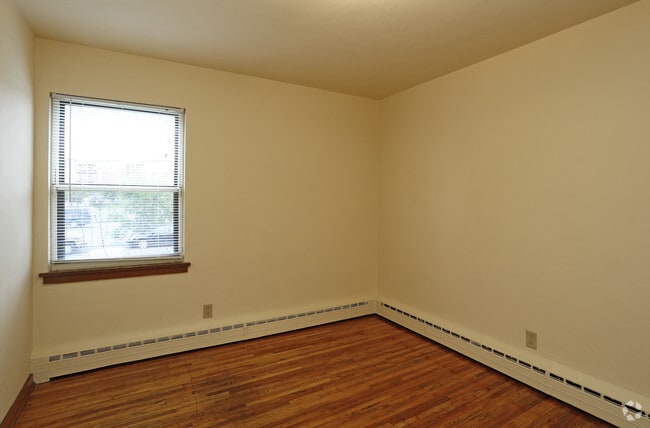 Photo - Sibley Manor Apartments