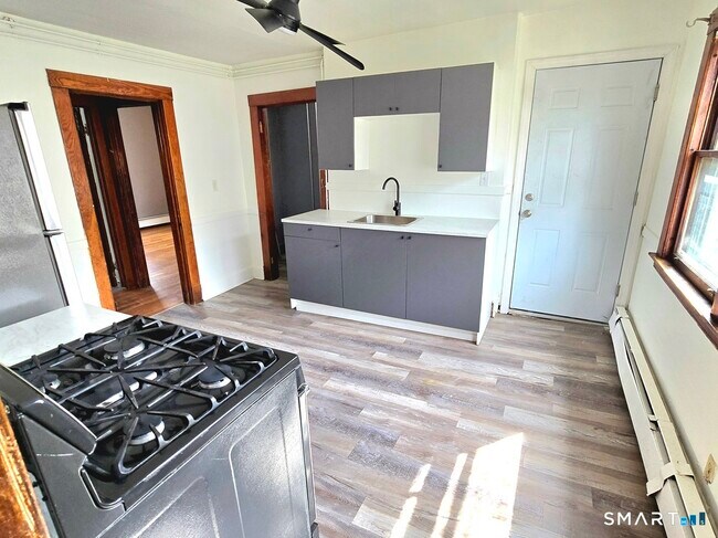 Photo - 70 Monroe St Unit 3