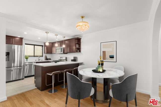 Photo - 1236 Wellesley Ave Unidad 2