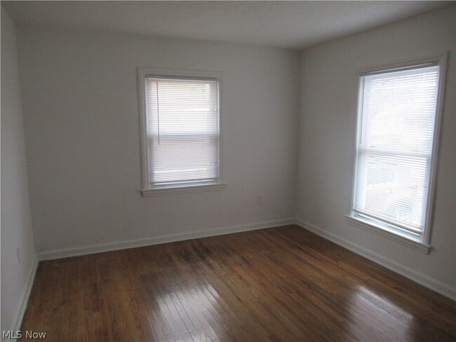 Photo - 1616 Douglas Rd