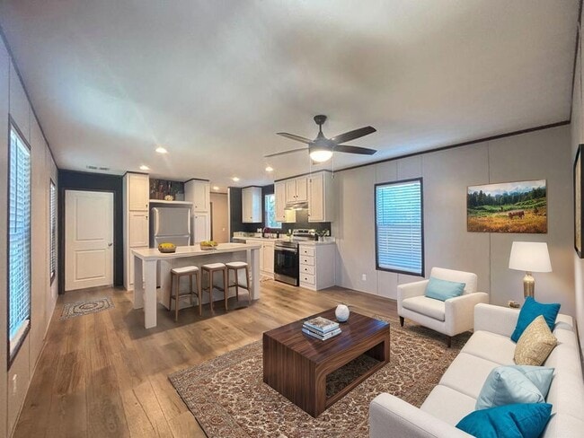 Building Photo - 102 Eloise St