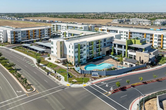 Building Photo - Zeta Apartments