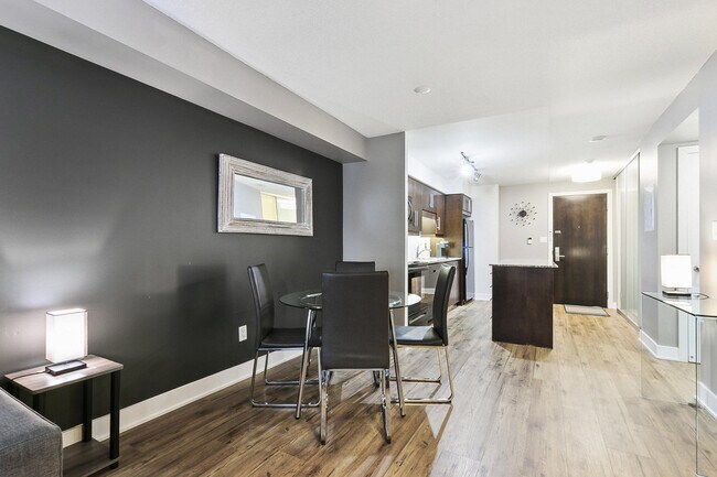 Photo - 20 Blue Jays Way Unit FL1-ID1030921P