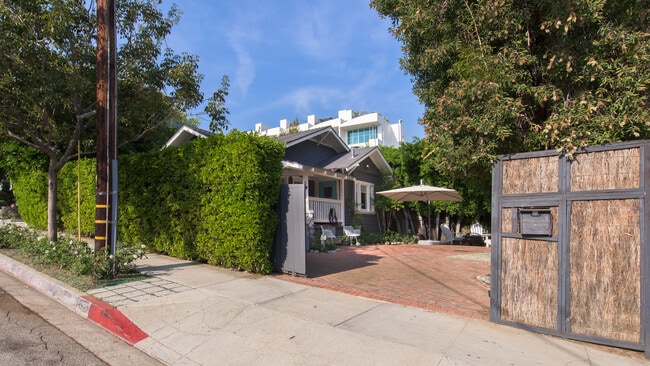 Street View - 8867 Cynthia St