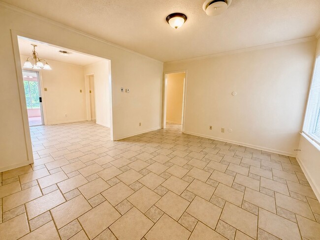 Building Photo - AVAILABLE NOW; APPLY AT OUR WEBSITE TODAY!! 2 WEEKS FREE!!!