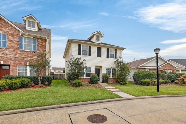 Photo - 20747 Settlers Lake Cir N