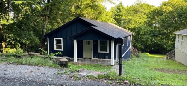 Building Photo - 3759 Grace Ave