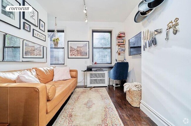 Building Photo - 226 W 13th St Rental