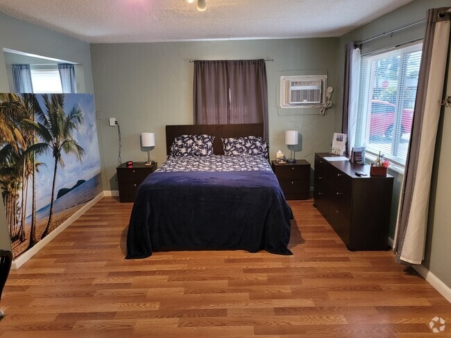 Building Photo - 129 SE 2nd Ter Unit 1 Rental