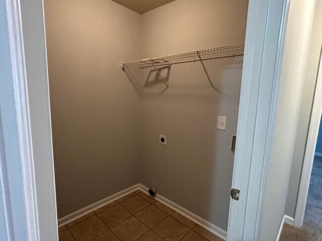 Photo - 3 Bedroom Townhome off River Watch Pkwy