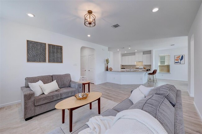 Photo - 468 Sheepshank Dr