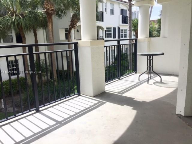 Photo - 3115 NE 184th St Unidad 4202