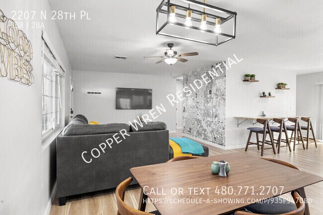 2207 N 28th Pl