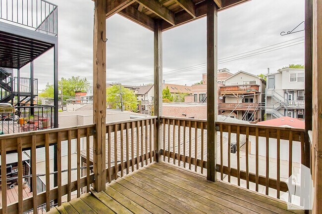 Photo - 1324 W Diversey Pky Unidad 2